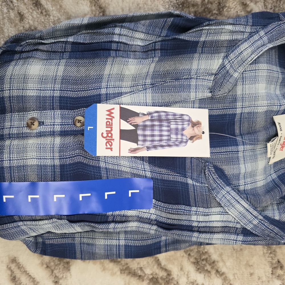 Wrangler Women's Navy and Light Blue Plaid Top